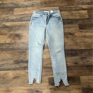 eunina Light Wash Distressed Women's Jeans